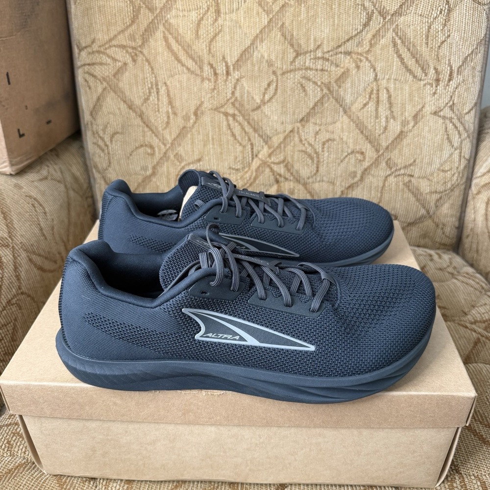 Altra Escalante 4 Mens Size 10.5 Triple Black Running Sneaker Shoe AL0A85NE001 - Picture 4 of 9